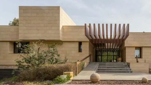 Contemporary chalet in La Moraleja Contemporary chalet in La Moraleja